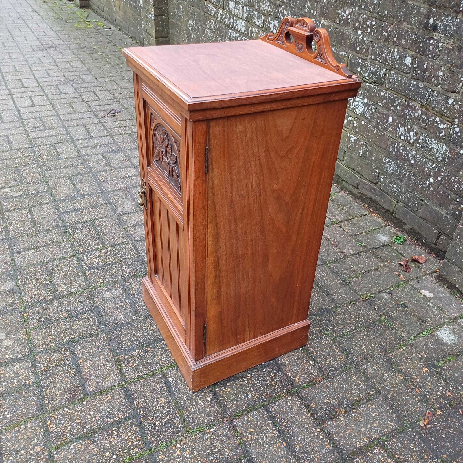 Top Quality Vintage Late Victorian Walnut Bedside Or Pot Cupboard photo 295.0