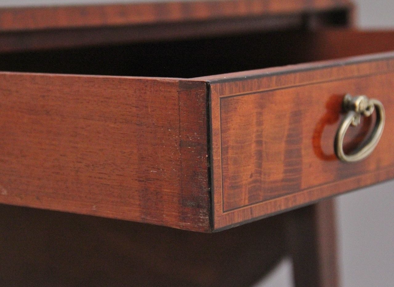 1950.0 Large Early 19th Century Inlaid Mahogany Pembroke Table photo