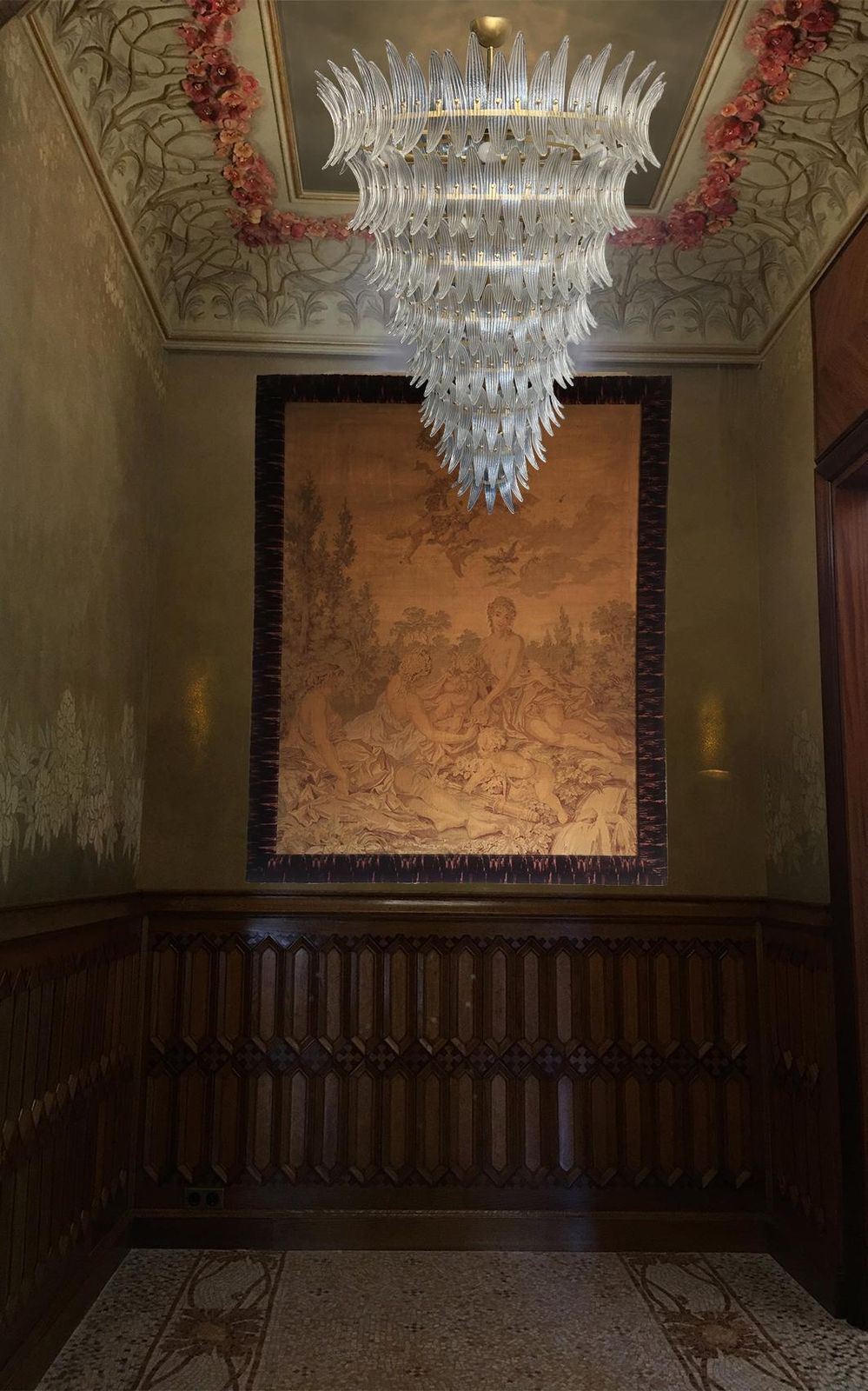 photo buy Giant Royal Pearl Palmette Chandelier, Murano