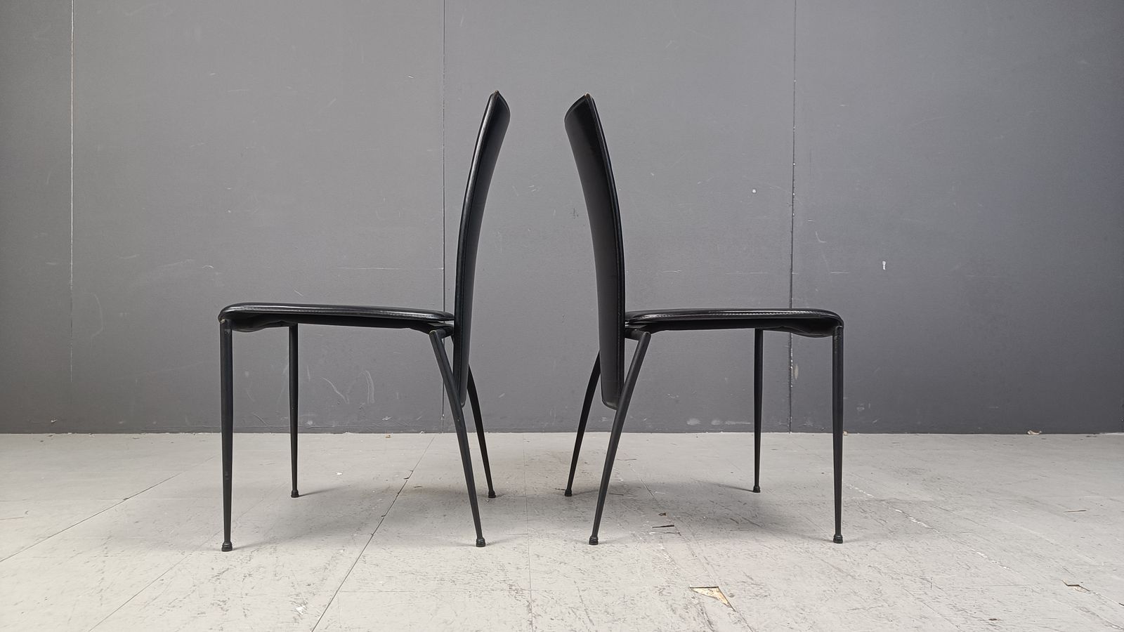 photo vinterior Set Of 4 Postmodern Dining Chairs By Arper Italy, 1980s