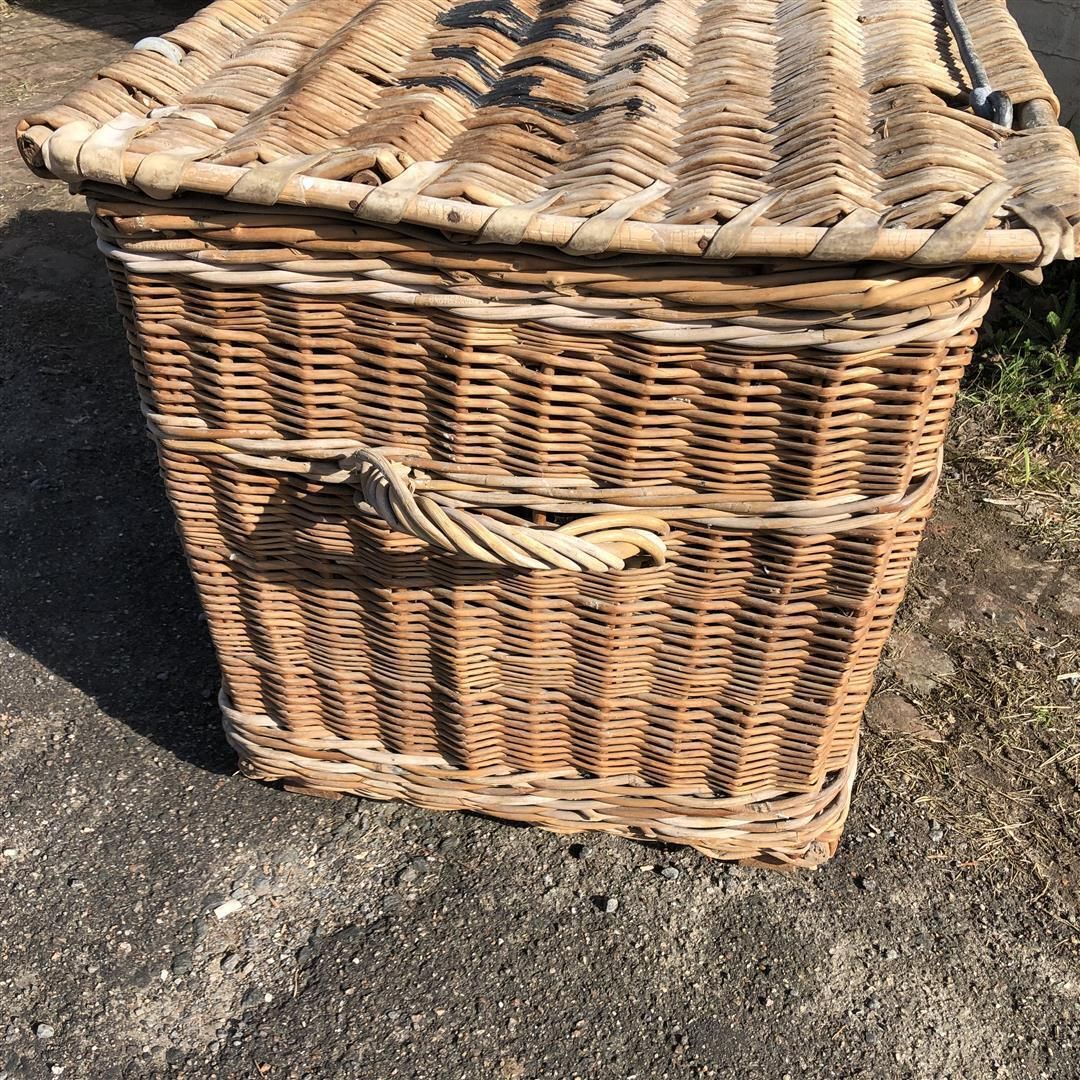 275.0 Large Vintage Hotel Laundry Basket With Lid, On Wheels photo