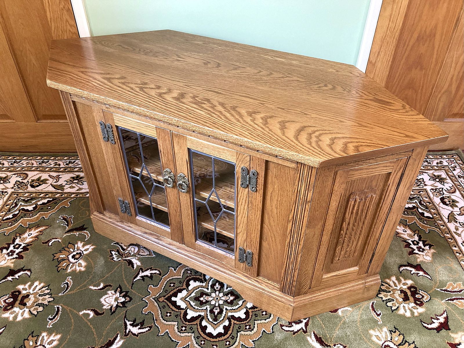 photo furniture Old Charm Large Tv Cabinet / Stand In Vintage Colour – Model No.2633.