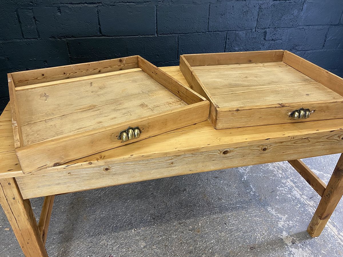 photo buy Dorset Farmhouse Pine Kitchen Table