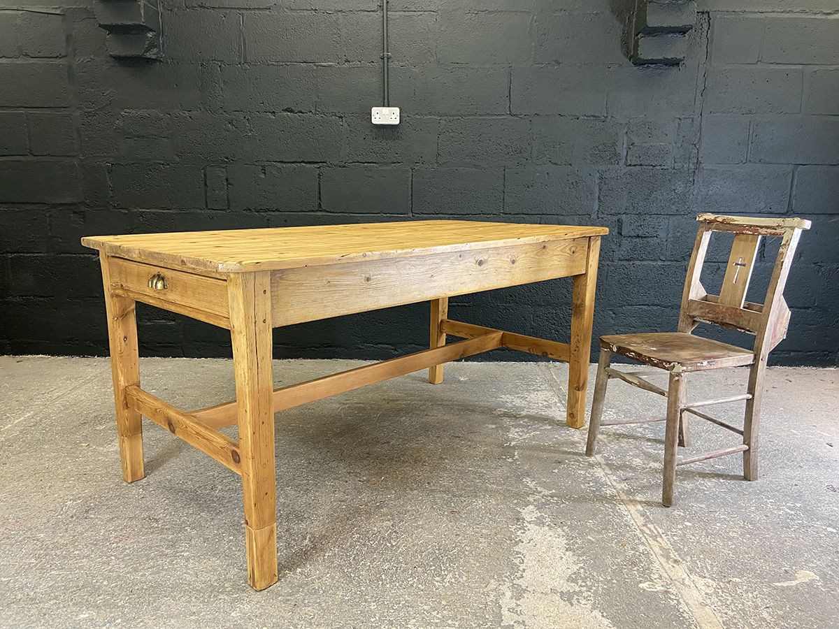 Dorset Farmhouse Pine Kitchen Table