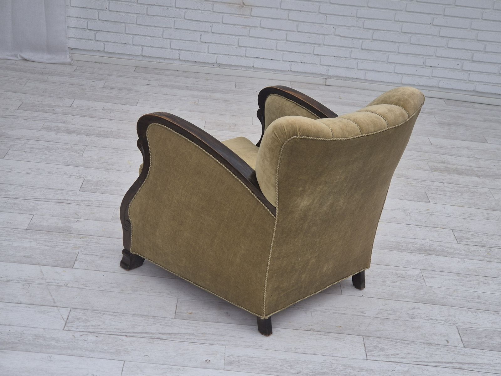 photo vintage Ca. Jaren 1950, Deense Relaxfauteuil, Groen Meubelvelours, Beukenhout.