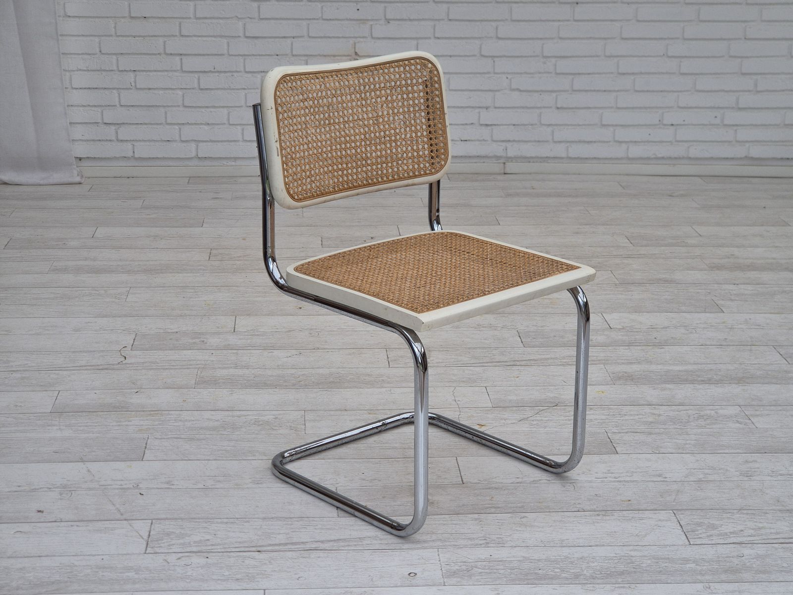 Jaren 1970, Paar Italiaanse Vintage Stoelen, Ongerestaureerde Staat. photo vinterior