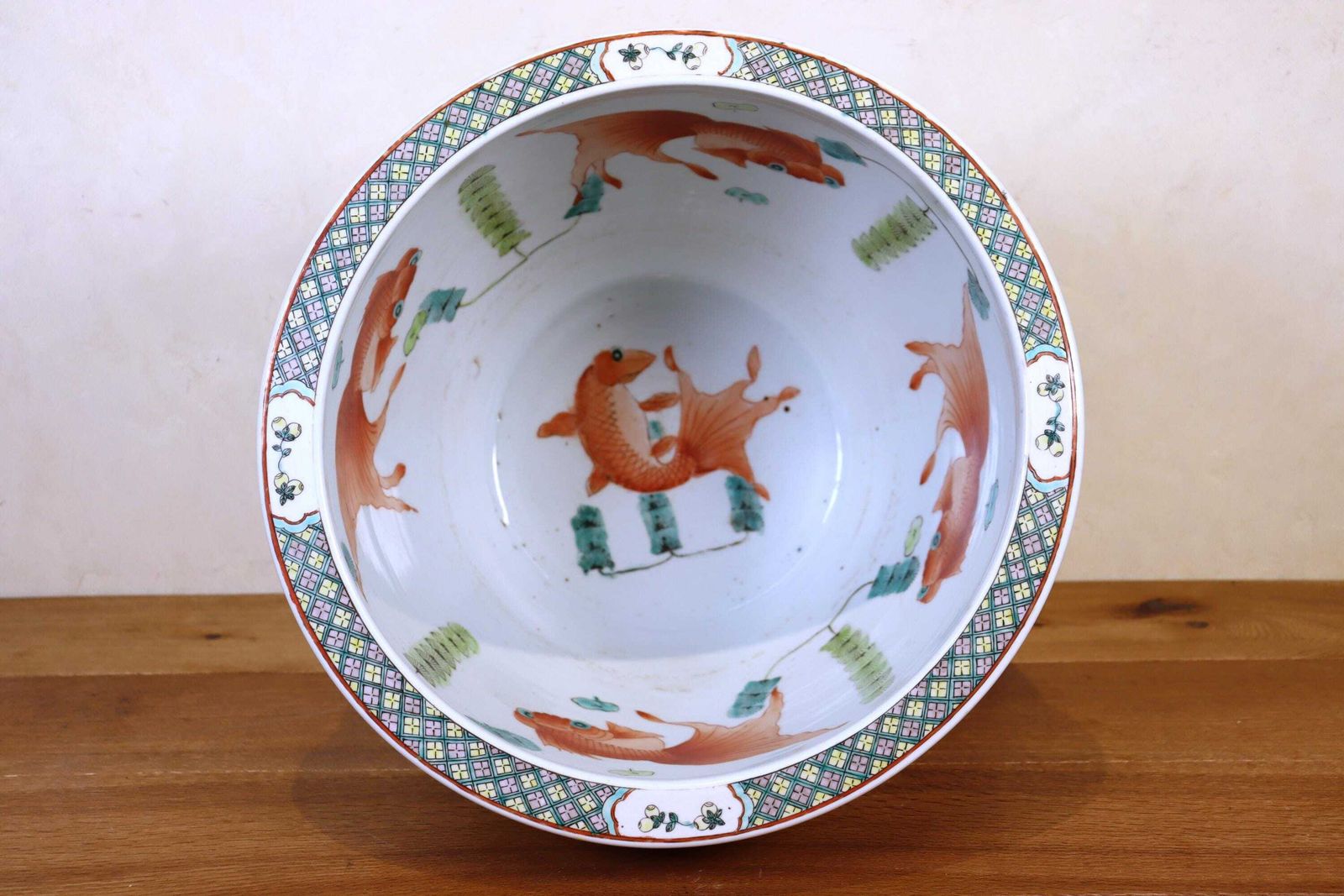 Chinese Porcelain Fishbowl , Aquarium , Or Plantstand In Typical Famille Jaune Decoration (St.216) photo vinterior