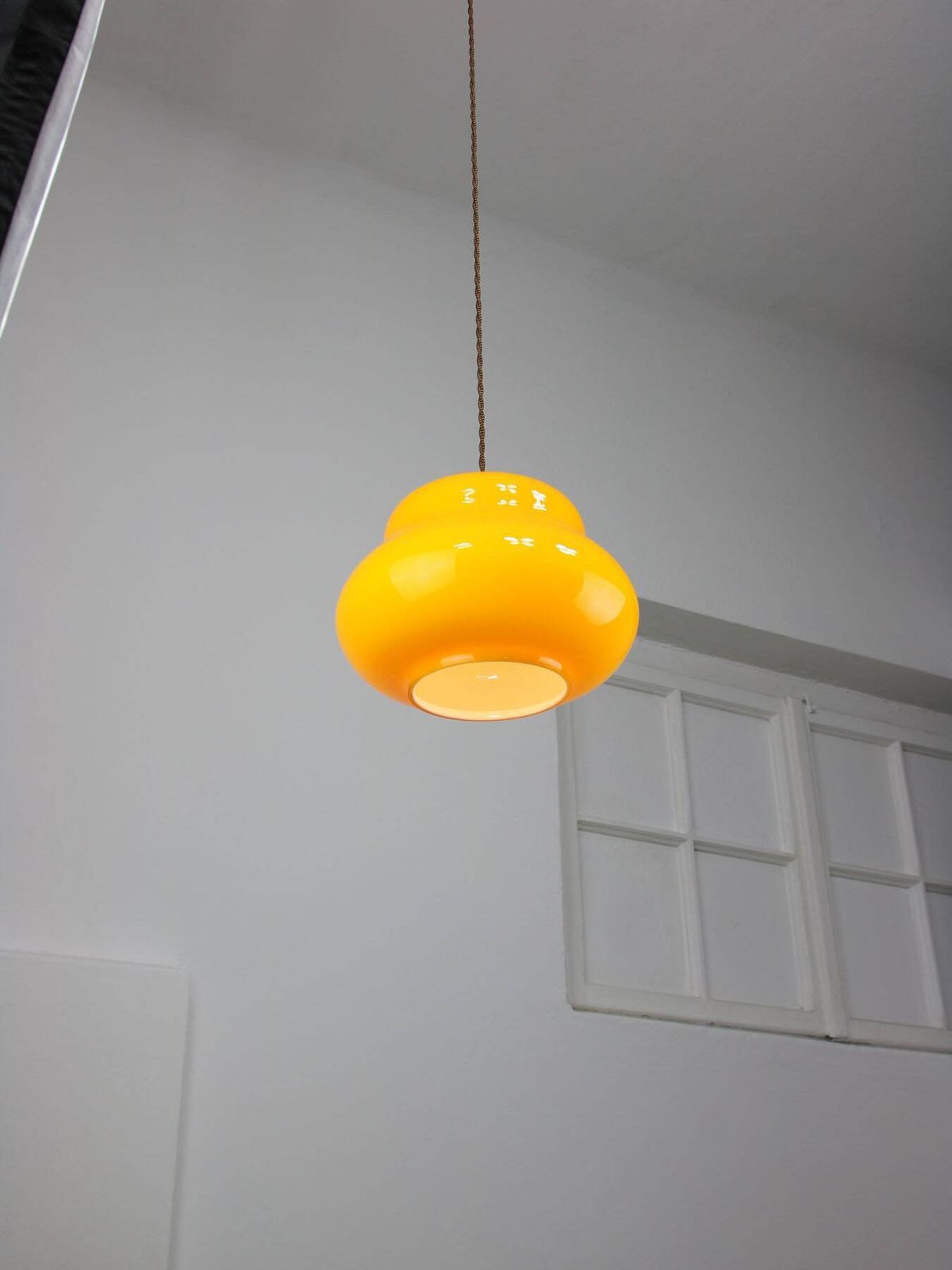 photo vinterior Mid Century Italian Yellow Glass And Brass Pendant Lamp