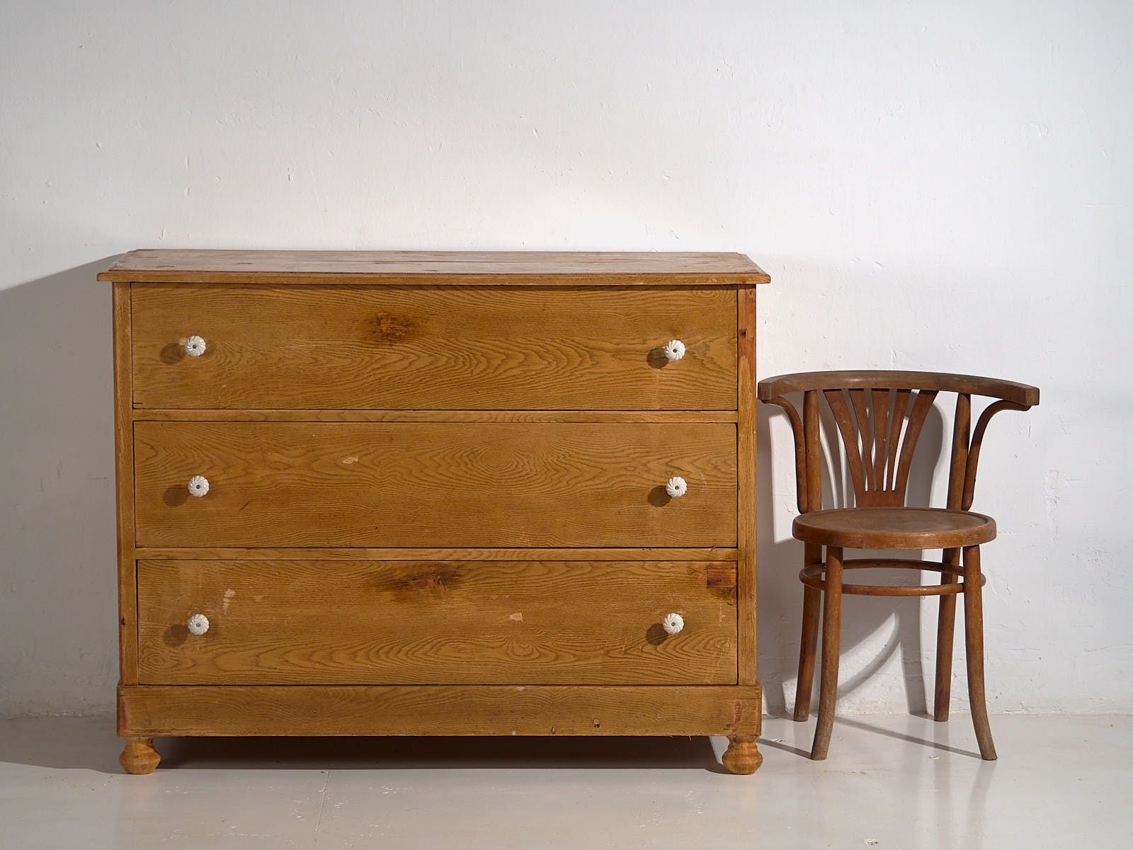 1425.0 Antique Three Drawer Dresser (C.1920) #49 photo