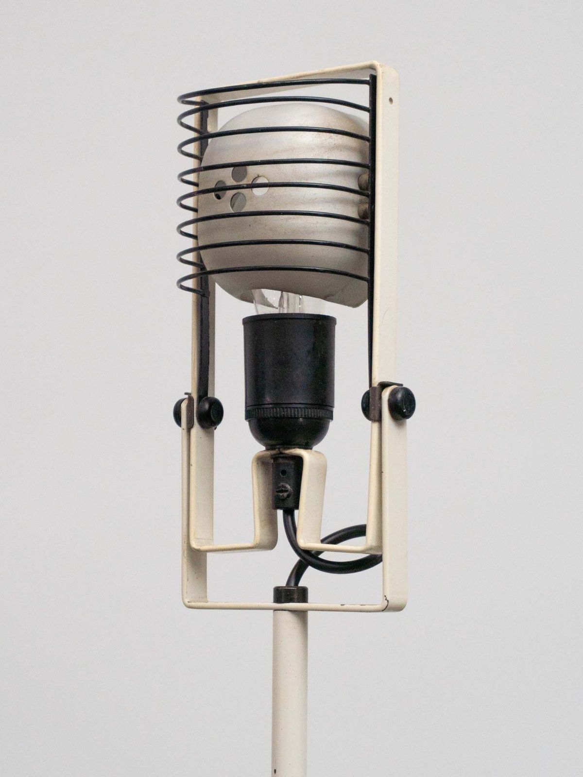 Sintesi Terra Articulated Floor Lamp Designed By Ernesto Gismondi For Artemide photo furniture