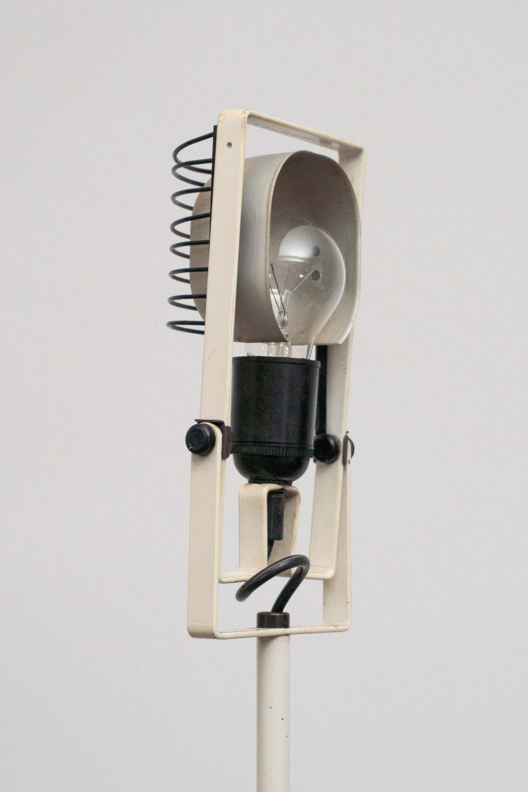 Sintesi Terra Articulated Floor Lamp Designed By Ernesto Gismondi For Artemide photo vinterior