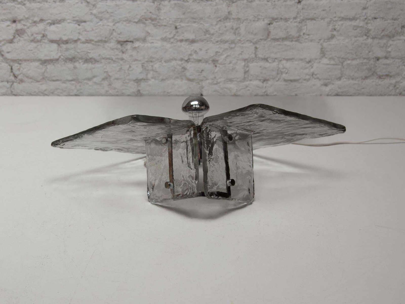 photo furniture Rare Ice Glass Table Lamp By Alfredo Barbini  Murano Glass Venini, 1960s