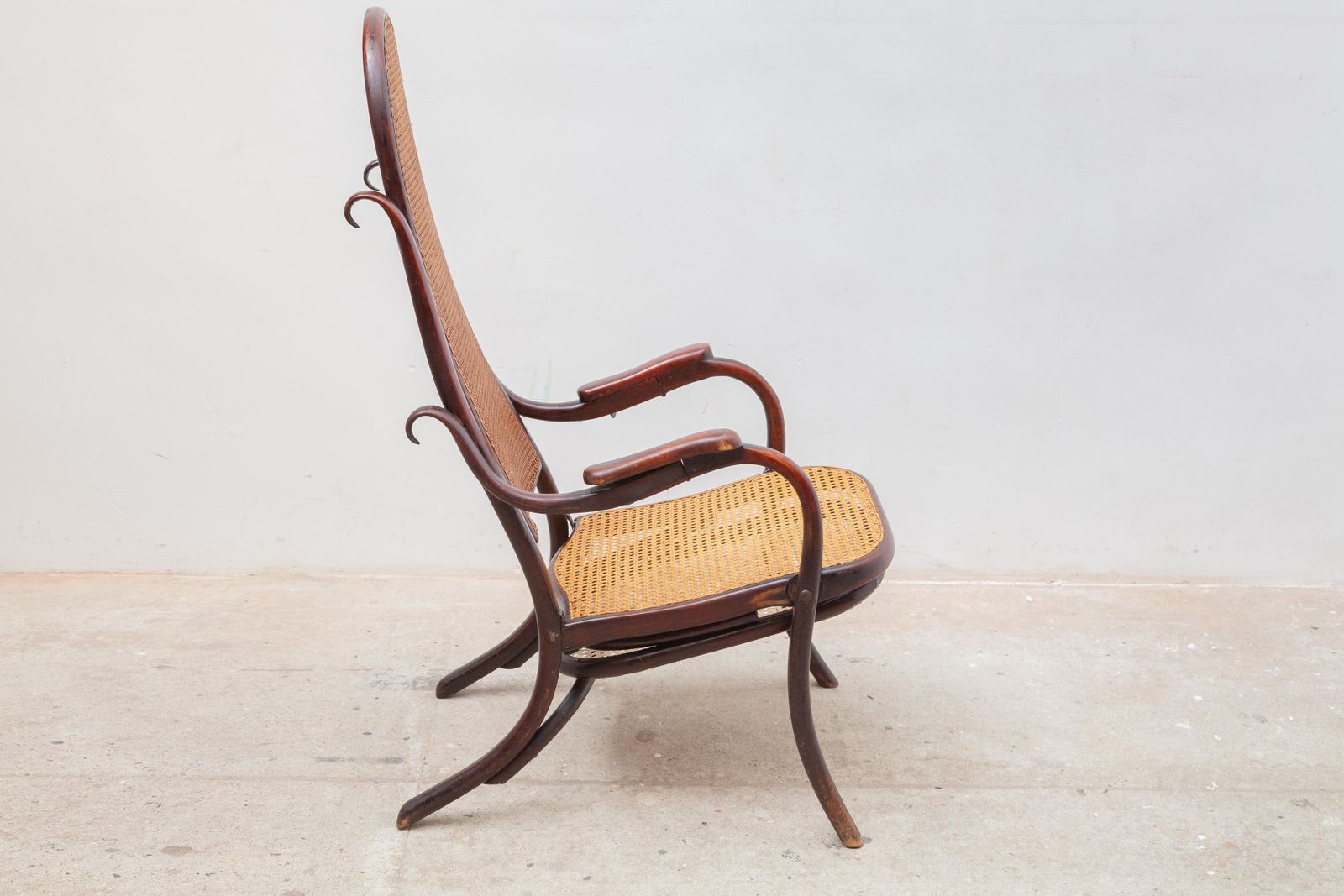 Folding Lounge Chair By Thonet With Adjustable Footstool 19th Century photo for sale