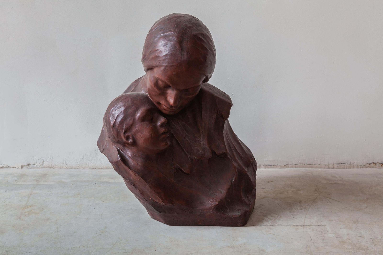 Ceramic Art Deco Buste Mother And Child By Belgium Artist G.Wasterlain photo furniture
