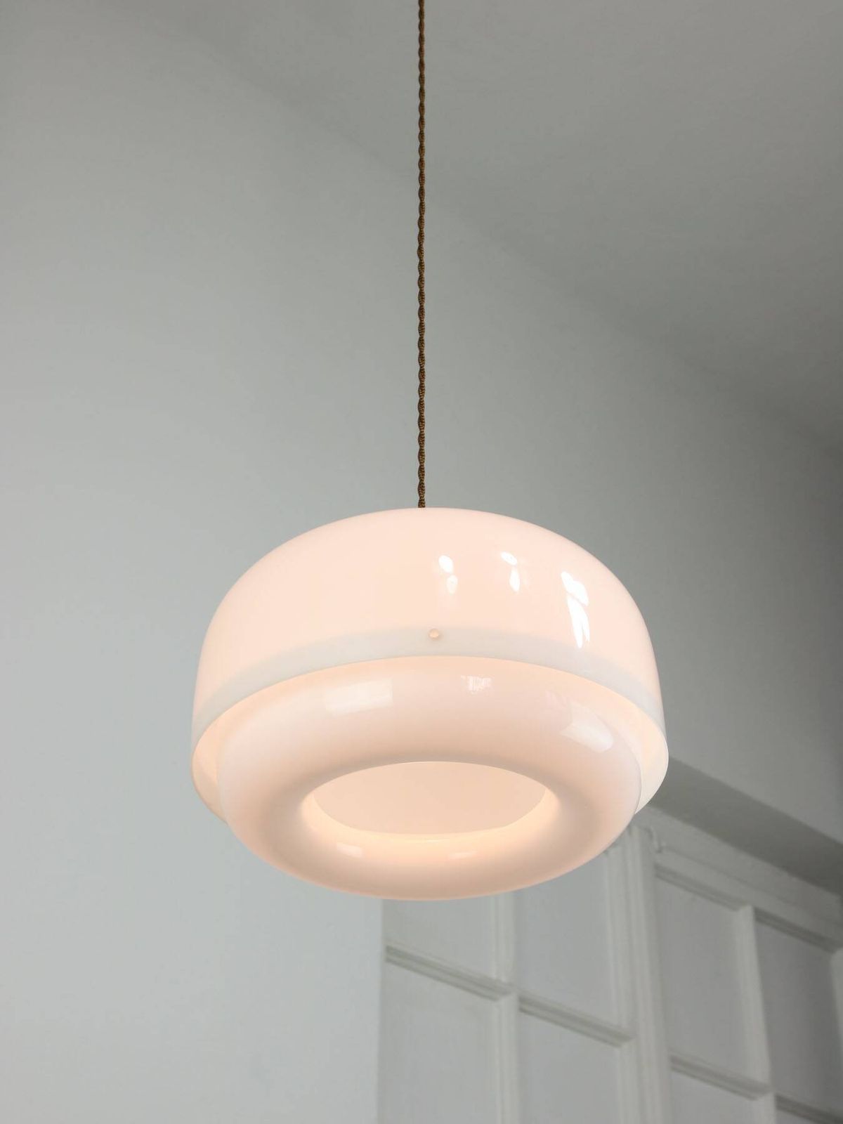 830.0 Italian White Medusa Pendant Lamp By Luigi Massoni For Guzzini, 1970s photo