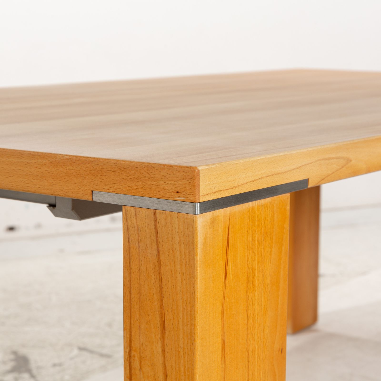 photo furniture Venjakob Multiflex Wooden Dining Table Brown Manual Function