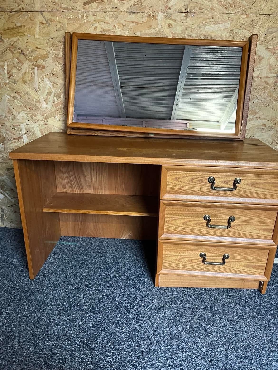 G Plan Bedroom Set, 6 Piece Circa 1984 photo buy