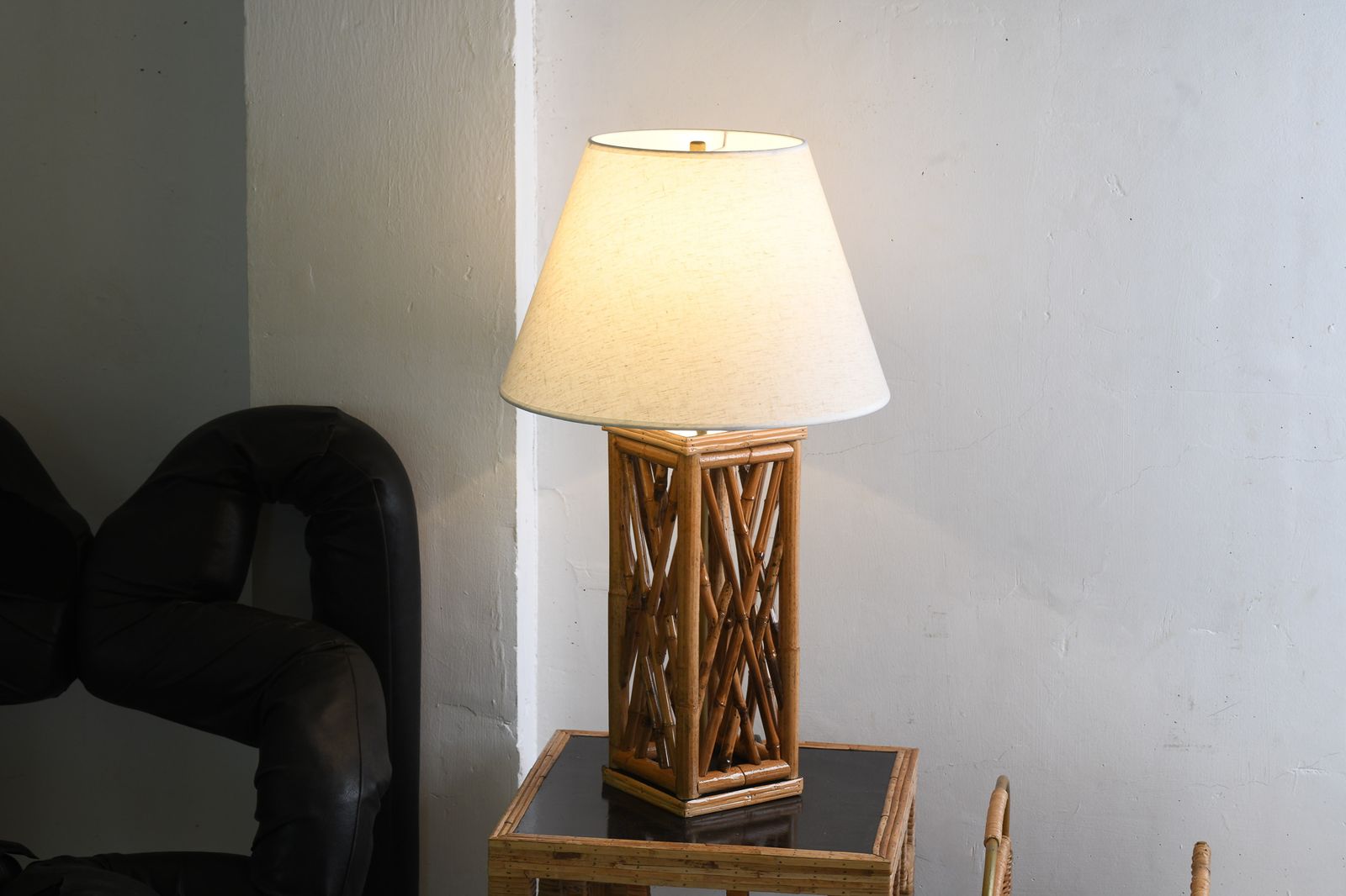 Chippendale Style Lattice Rattan Bamboo Table Lamp photo vintage