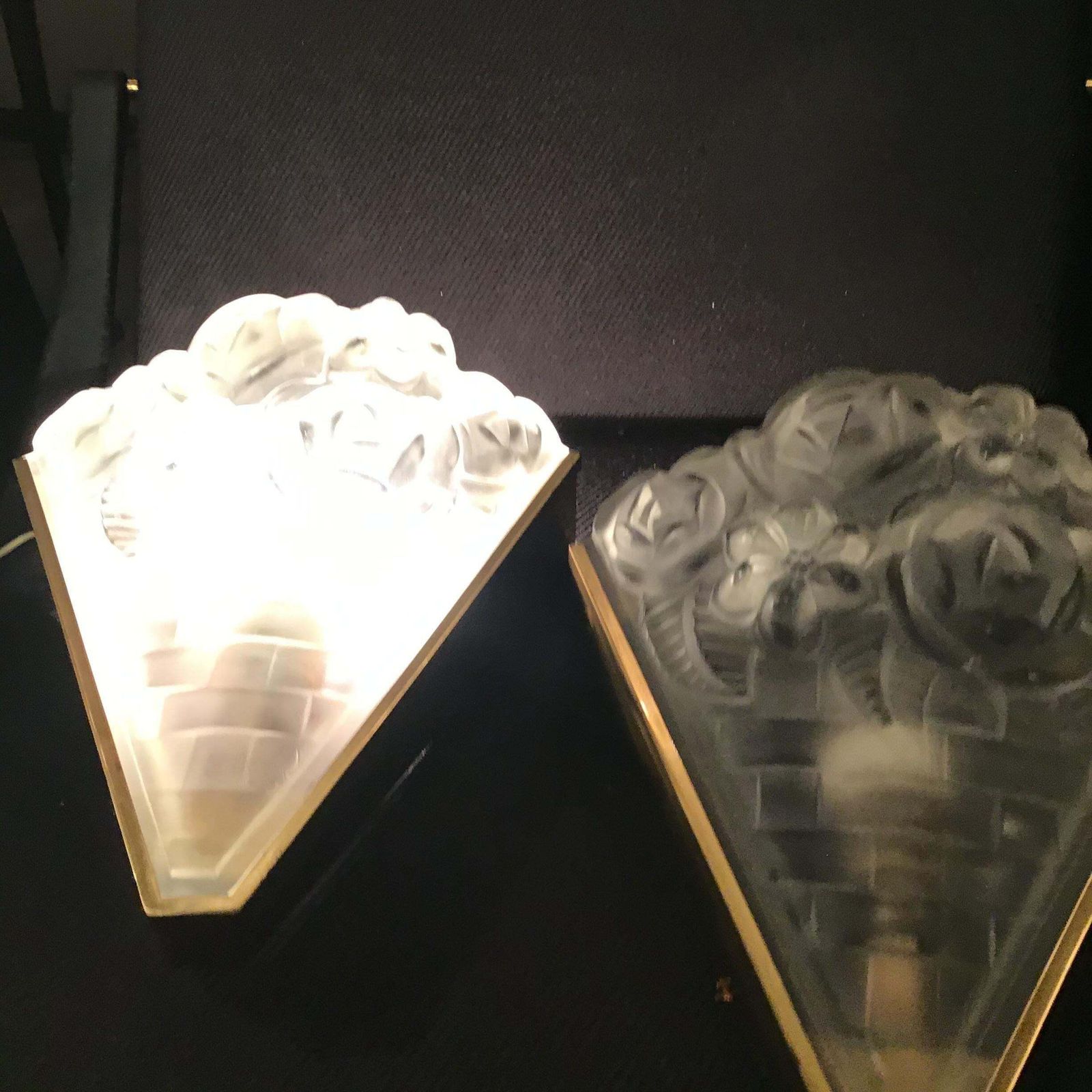 photo vintage Degue' Pair Of French Wall Lights 1930s Frosted Glass Metal Chrome France
