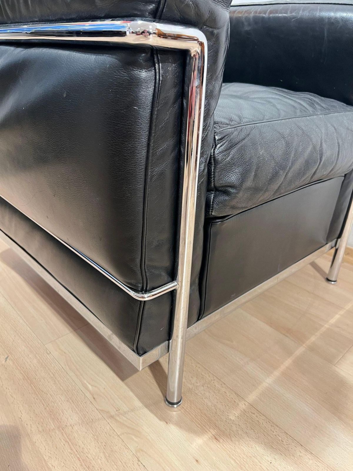 3388.08 Lc2 Armchair, Chromed Steeltube And Black Leather, Italy Circa 1960s photo