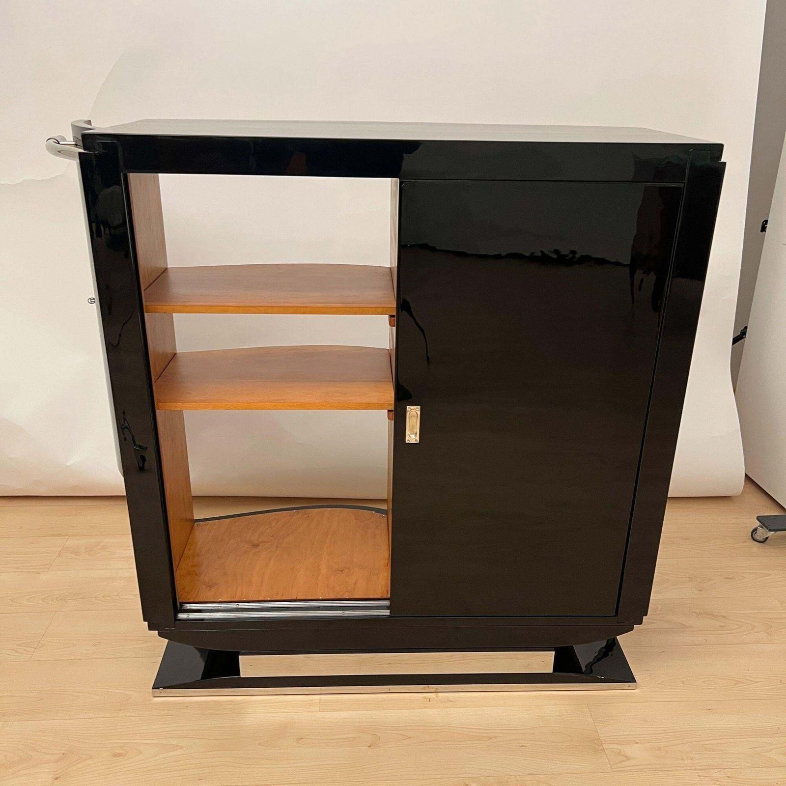 photo furniture Art Deco Bar Sideboard, Black Lacquer And Chrome, France Circa 1930
