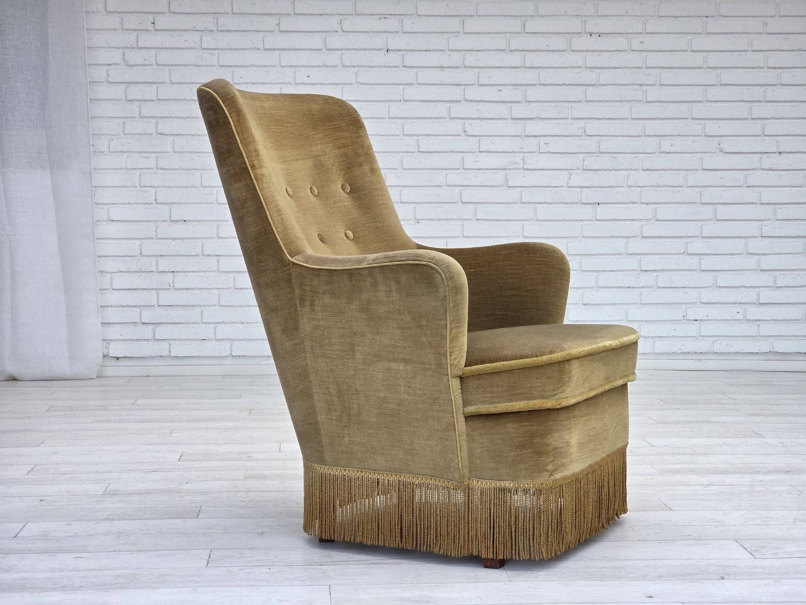 Ca. Jaren 1970, Deense Fauteuil Met Hoge Rug, Lichtgroen Meubelvelours, Beukenhout. photo buy