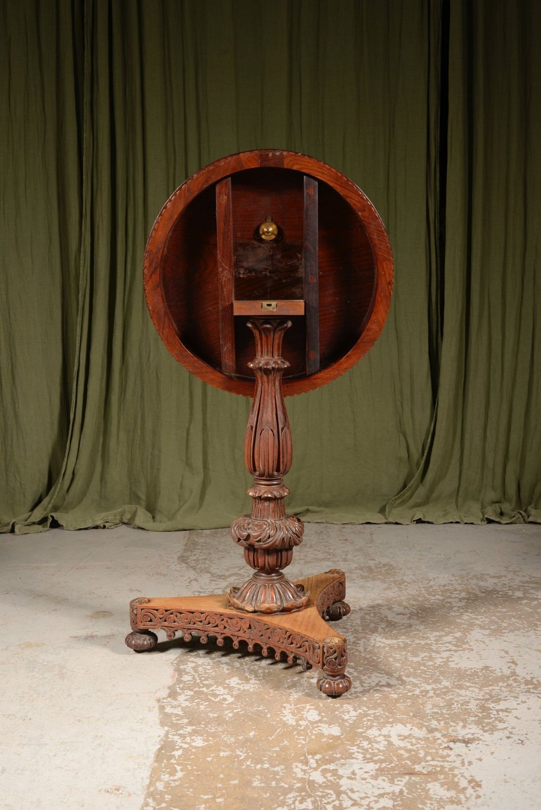 An Anglo Indian Rosewood Tilt Top Centre Table   C.1860 photo vinterior