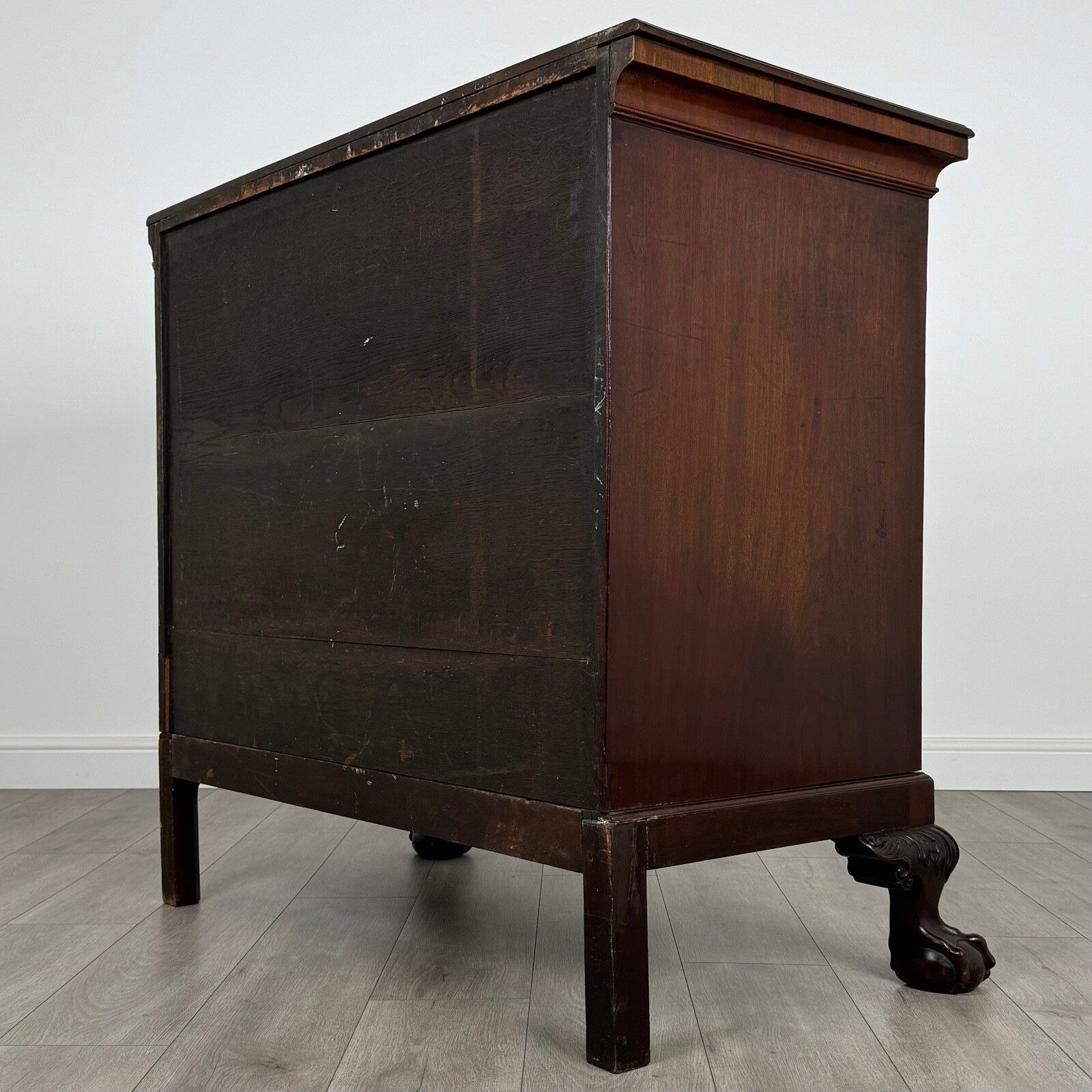 Antique 19th Century Irish Chest Of Drawers In Mahogany photo vinterior