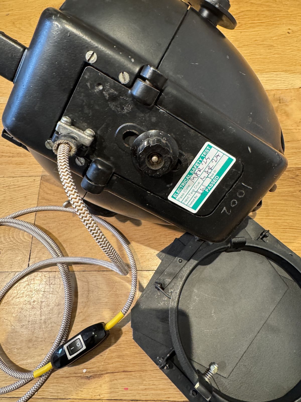 150.0 Renovated Strand Electric Patt 123 Fresnel Theatre Light, Rewired For E27 Bulb photo
