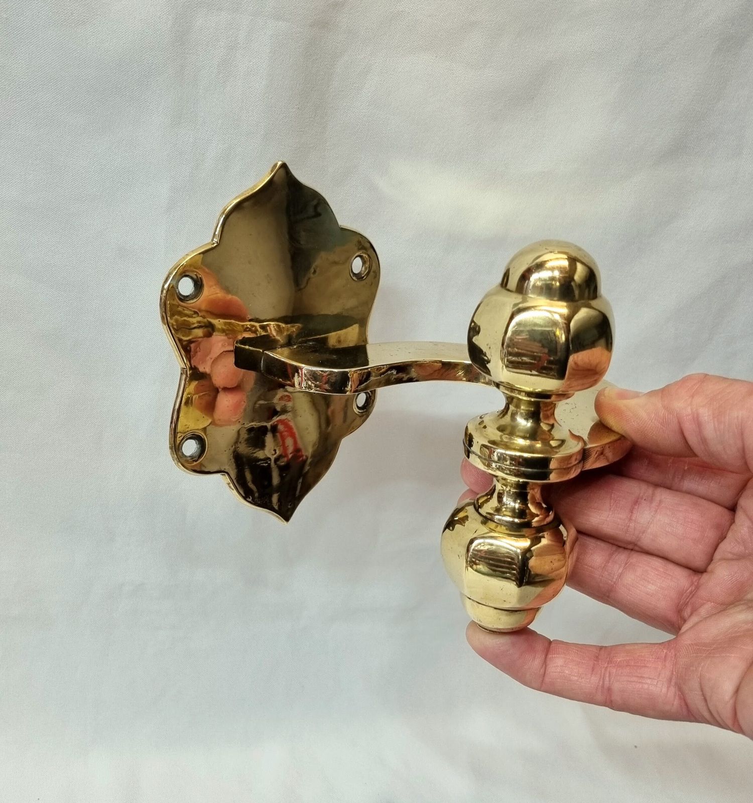 A Fine And Rare Pair Of 19th Century Heavy Brass Chimney Piece Opposing Jamb Hooks For Supporting Fireirons Either Side Of A Fireplace. photo 680.0