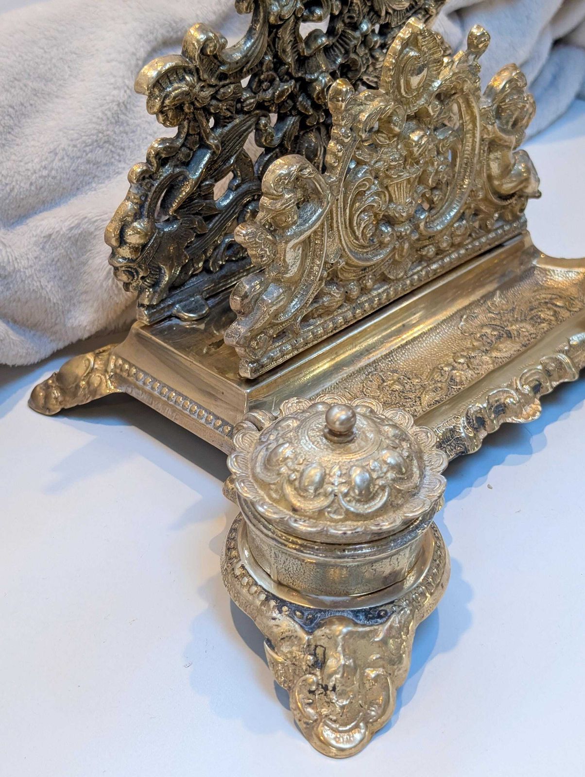 Wonderful Antique Putti Cherub Rococo French Art Nouveau Double Solid Brass Inkwell, Letter Holder. photo 140.0