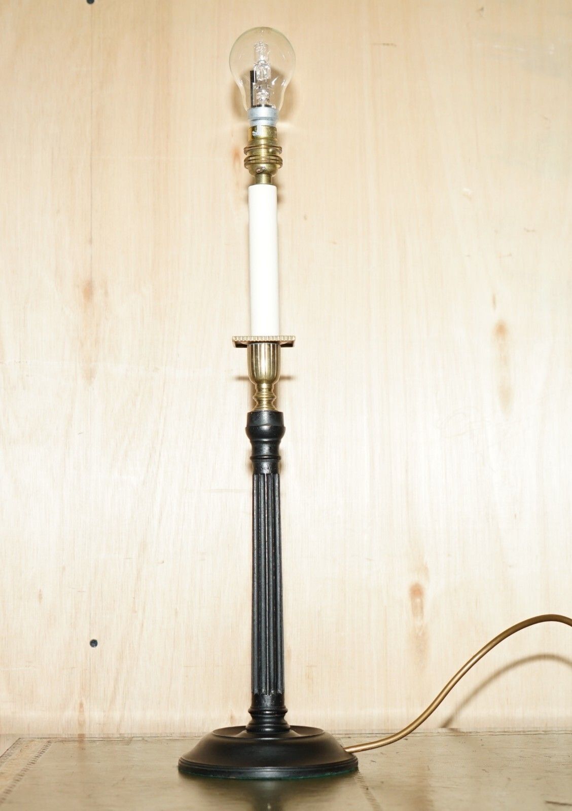Fine Rrp £1095 Vaughan Fluted Column Candelabra Table Lamp With Bronzed Fittings photo for sale