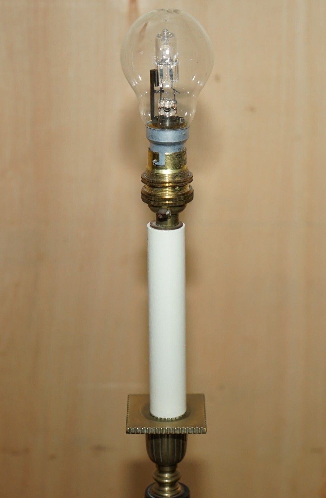 Fine Rrp £1095 Vaughan Fluted Column Candelabra Table Lamp With Bronzed Fittings photo vintage