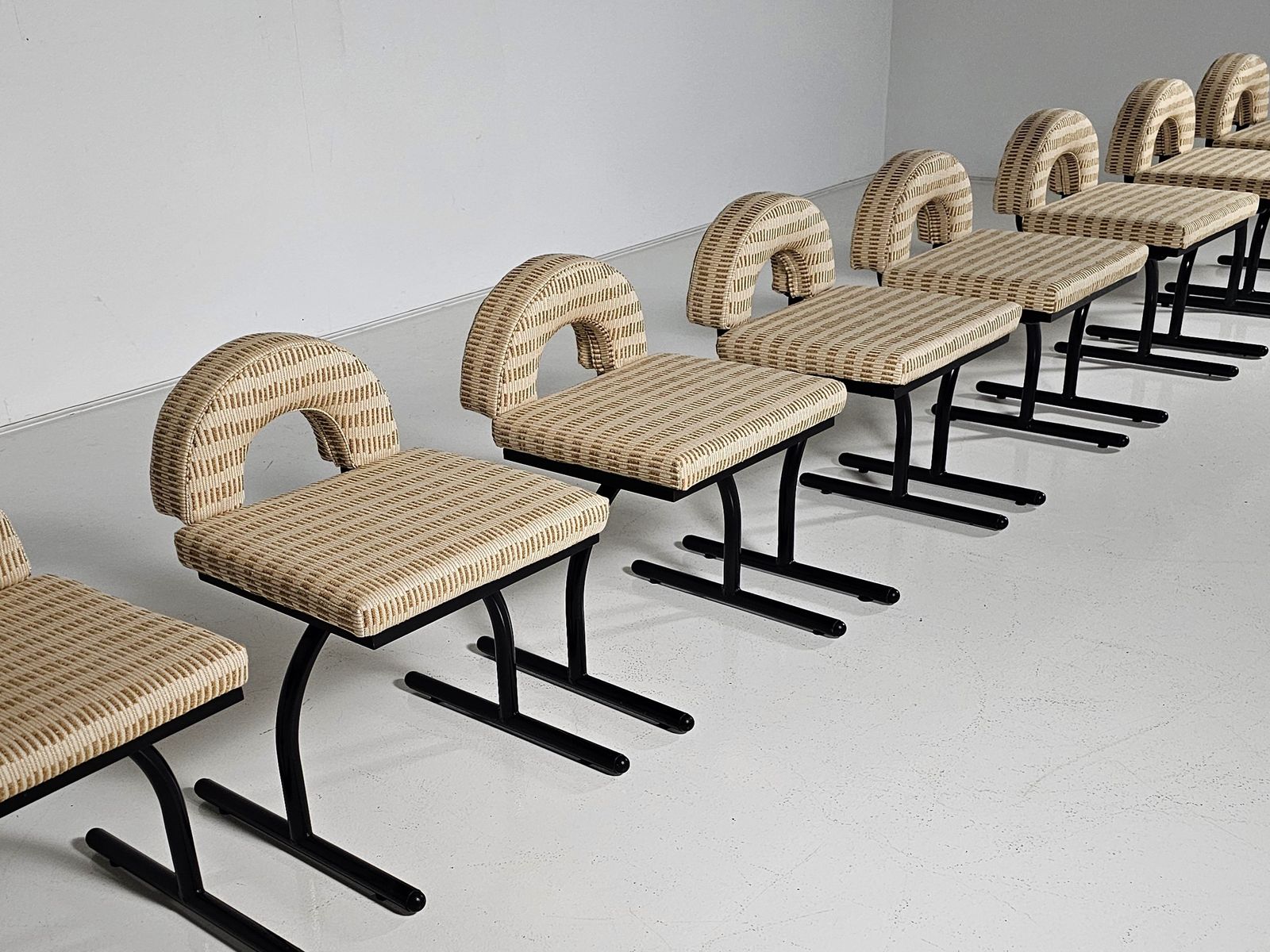 Set Of 8 Memphis Style Chairs Attributed To Saporiti, Italy, 1980s photo for sale