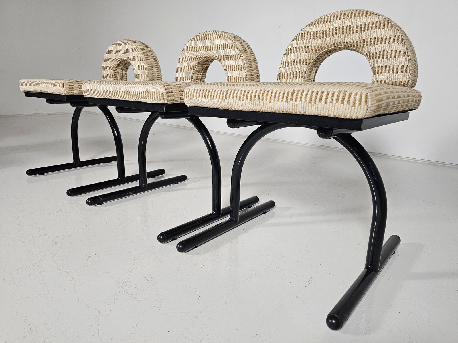 Set Of 8 Memphis Style Chairs Attributed To Saporiti, Italy, 1980s photo 7000.0