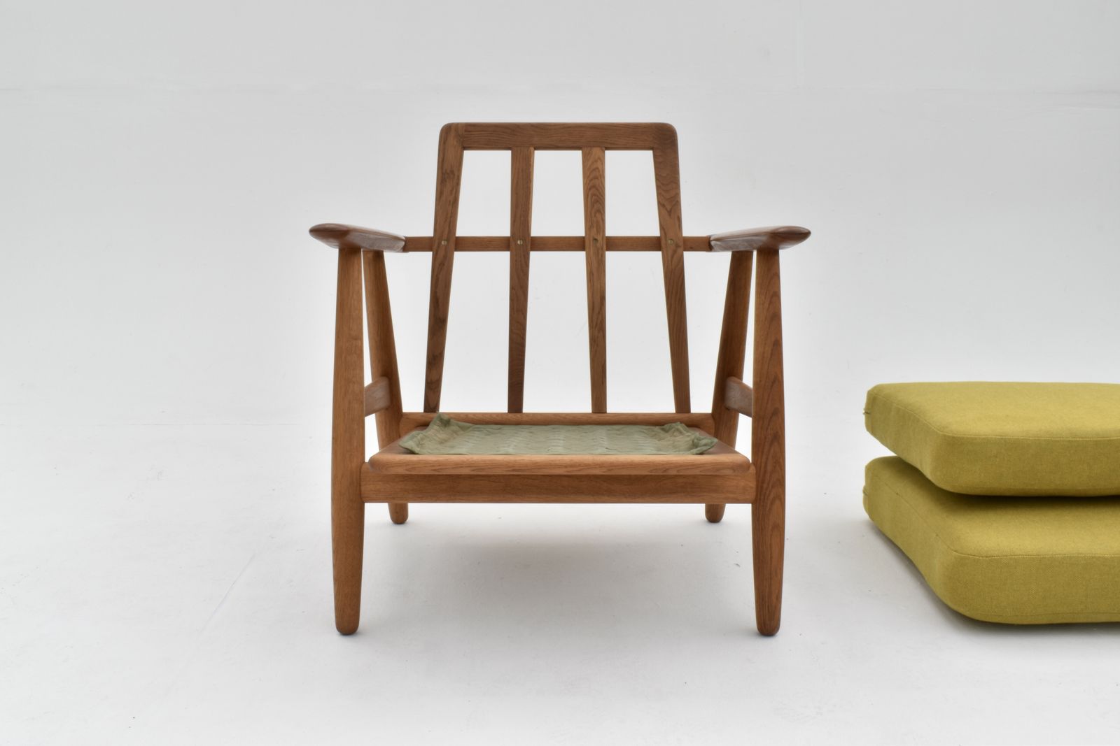 photo buy Hans Wegner Ge240 Oak & Teak Cigar Chair For Getama