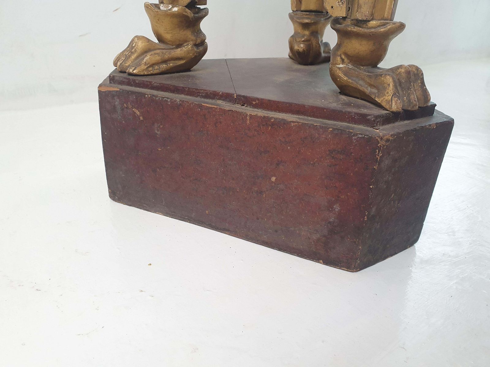 photo furniture Italian Guilded Gueridon Pedestal Circa 1750's