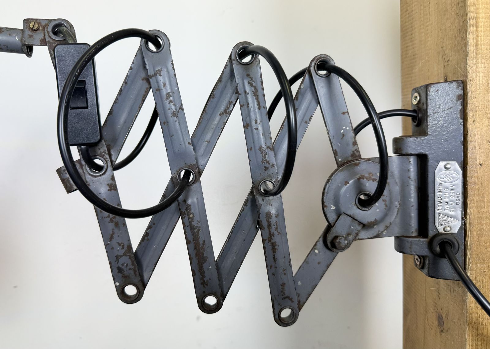 photo furniture Grey Industrial Scissor Wall Lamp From Elektroinstala, 1960s