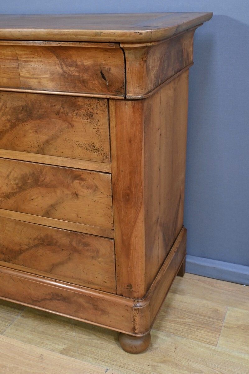 Cherrywood Chest Of Drawers, Restoration Period – Early 19th Century photo vintage
