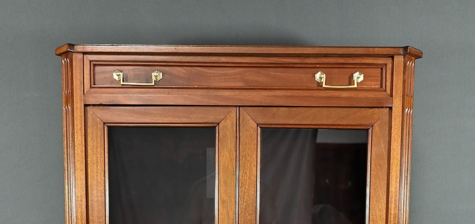 Small Glass Fronted Mahogany Bookcase, Louis XVI Style – Late 19th Century photo Furniture