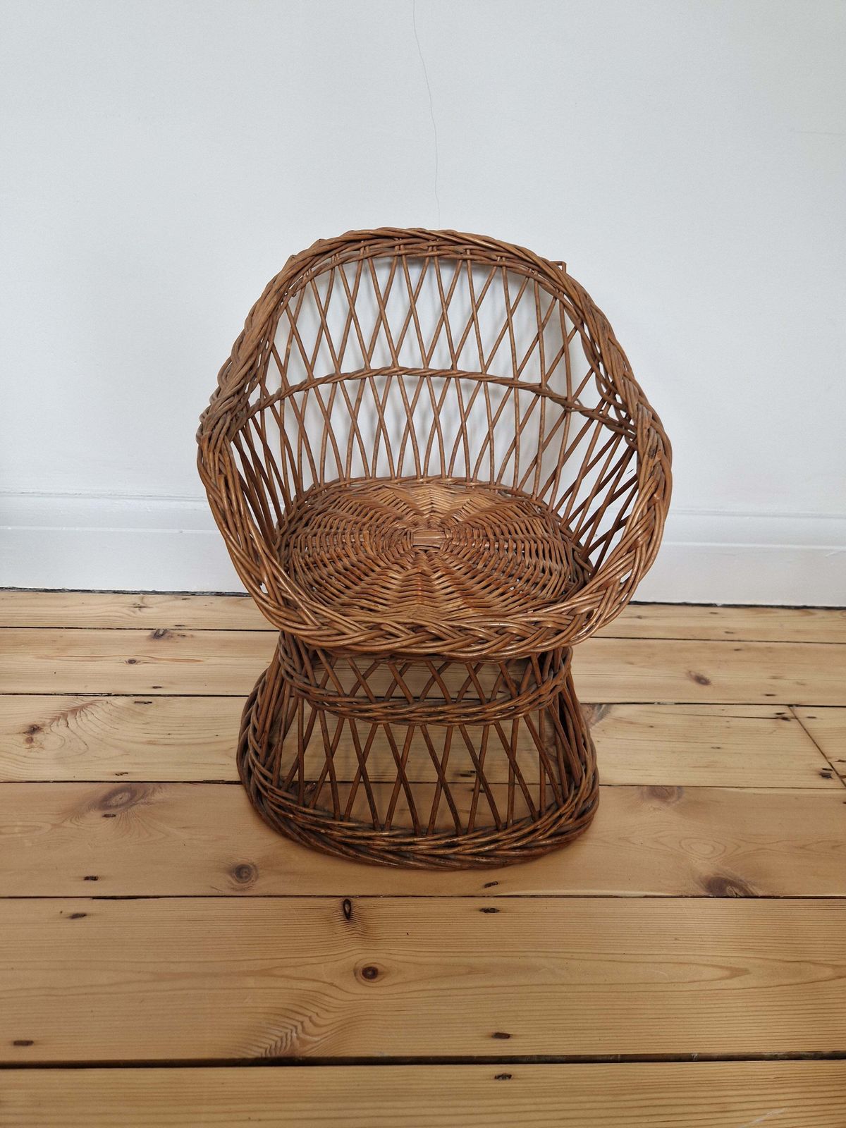 Round Wicker Childs Chair