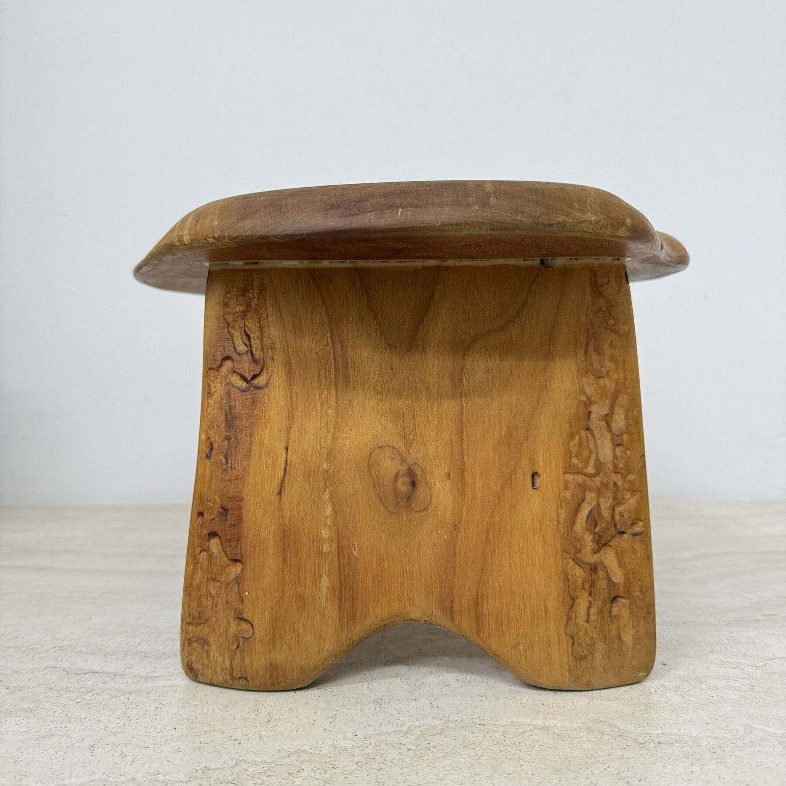 Brutalistisch Massief Houten Bijzettafel/Kruk, Jaren 1970 photo Meubels