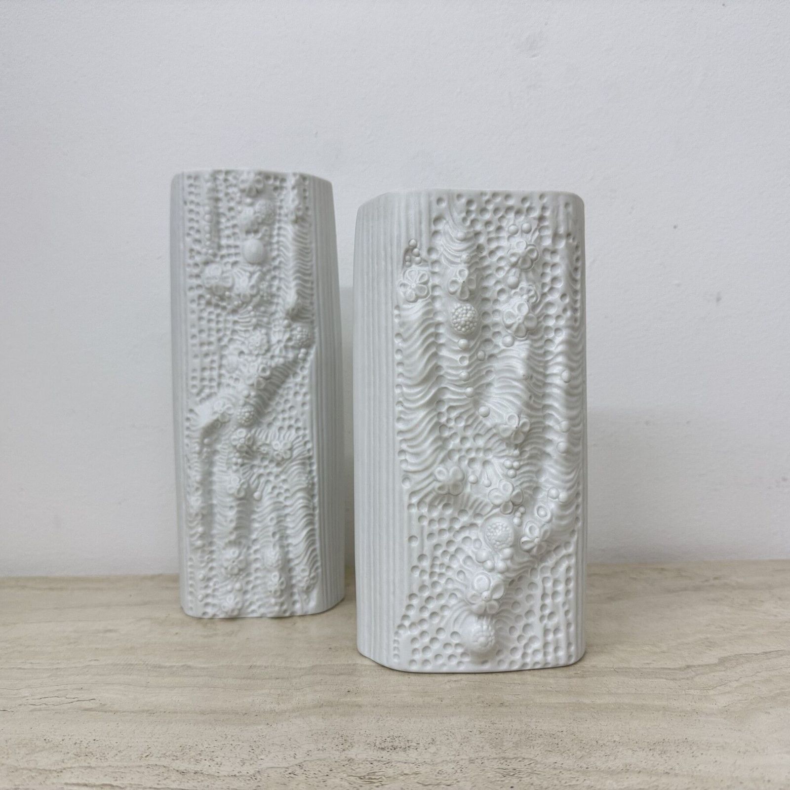 Martin Freyer For Rosenthal Bisque Reliëf Azu Vase Op Art 1970s photo for sale