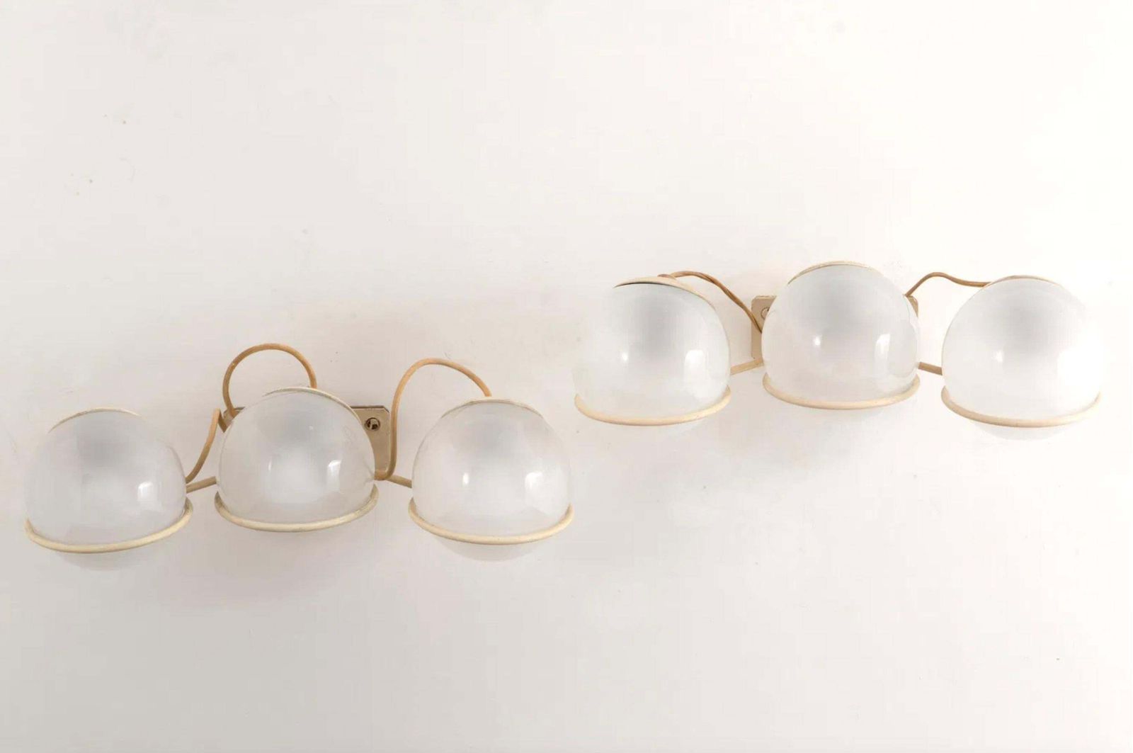 Gino Sarfatti For Arteluce. Pair Of Italian Sconces Mod.283/3 photo furniture