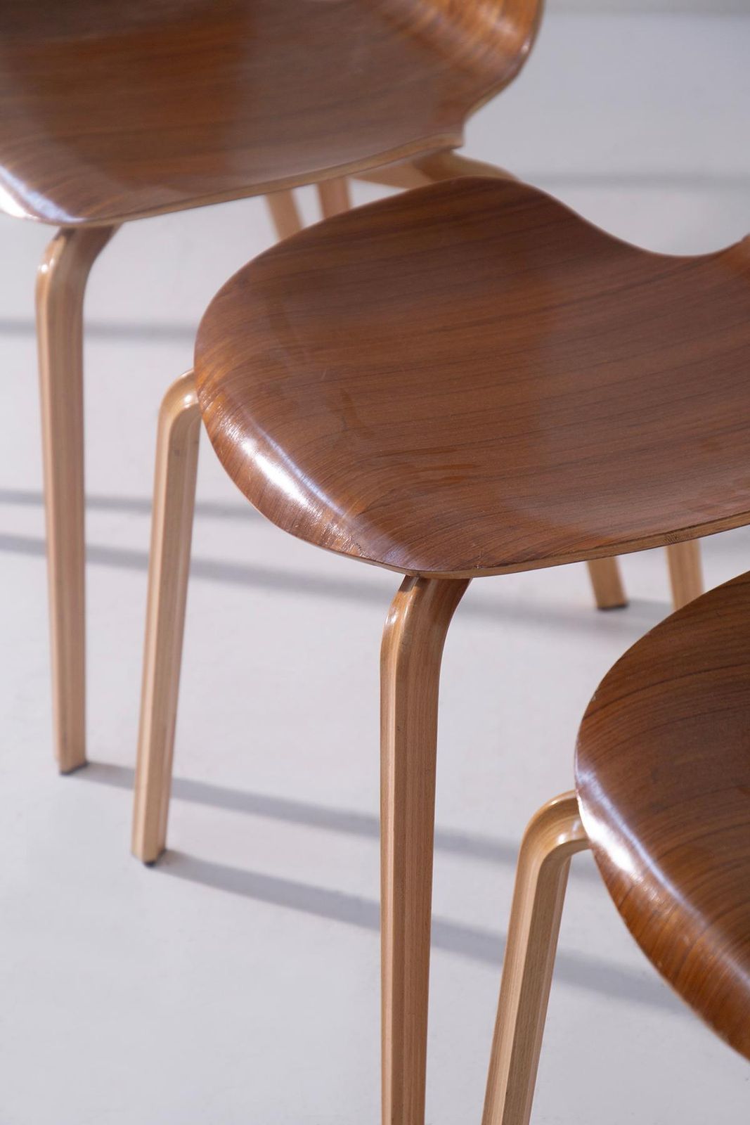 Set Of Six Chairs By Arne Jacobsen Mod. Grand Prix Prod. Fritz Hansen photo 8232.0