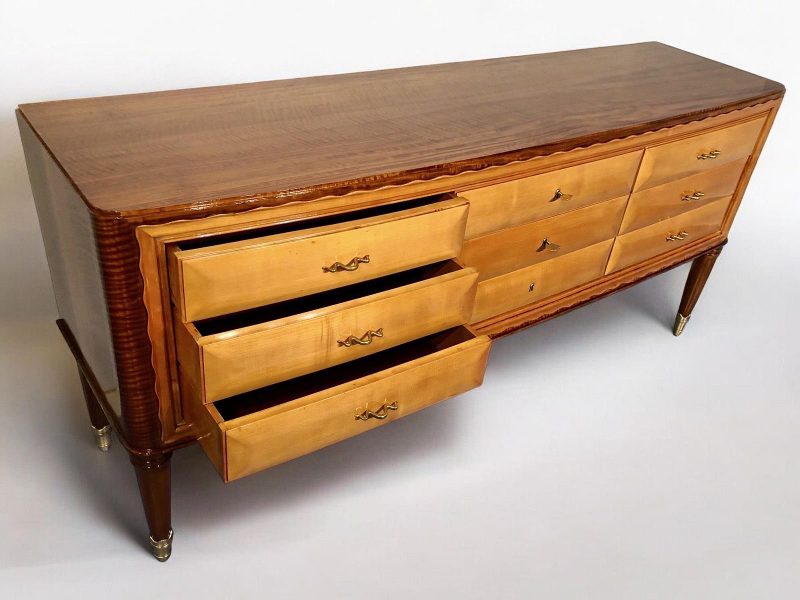 photo vinterior Italian Mid Century Modern Chest Of Drawers By Paolo Buffa, 1950s