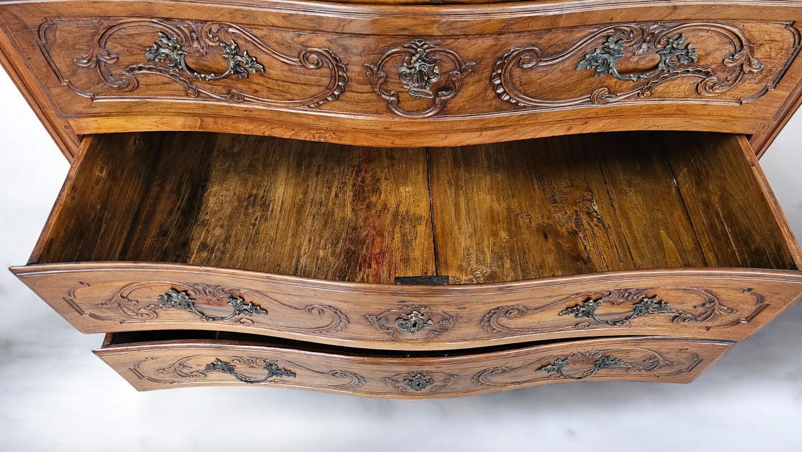 7719.0 Italian Antique Luigi XV Chest Of Drawers In Solid Walnut, 1750s photo