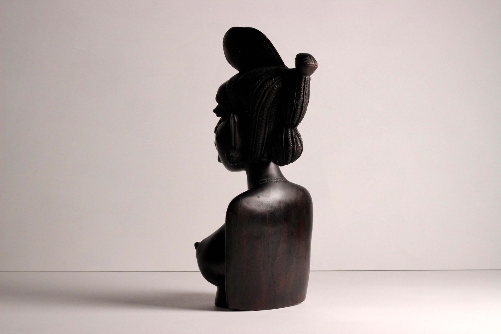 photo buy African Wood Female Bust Figurative Sculpture Mandinka Woman