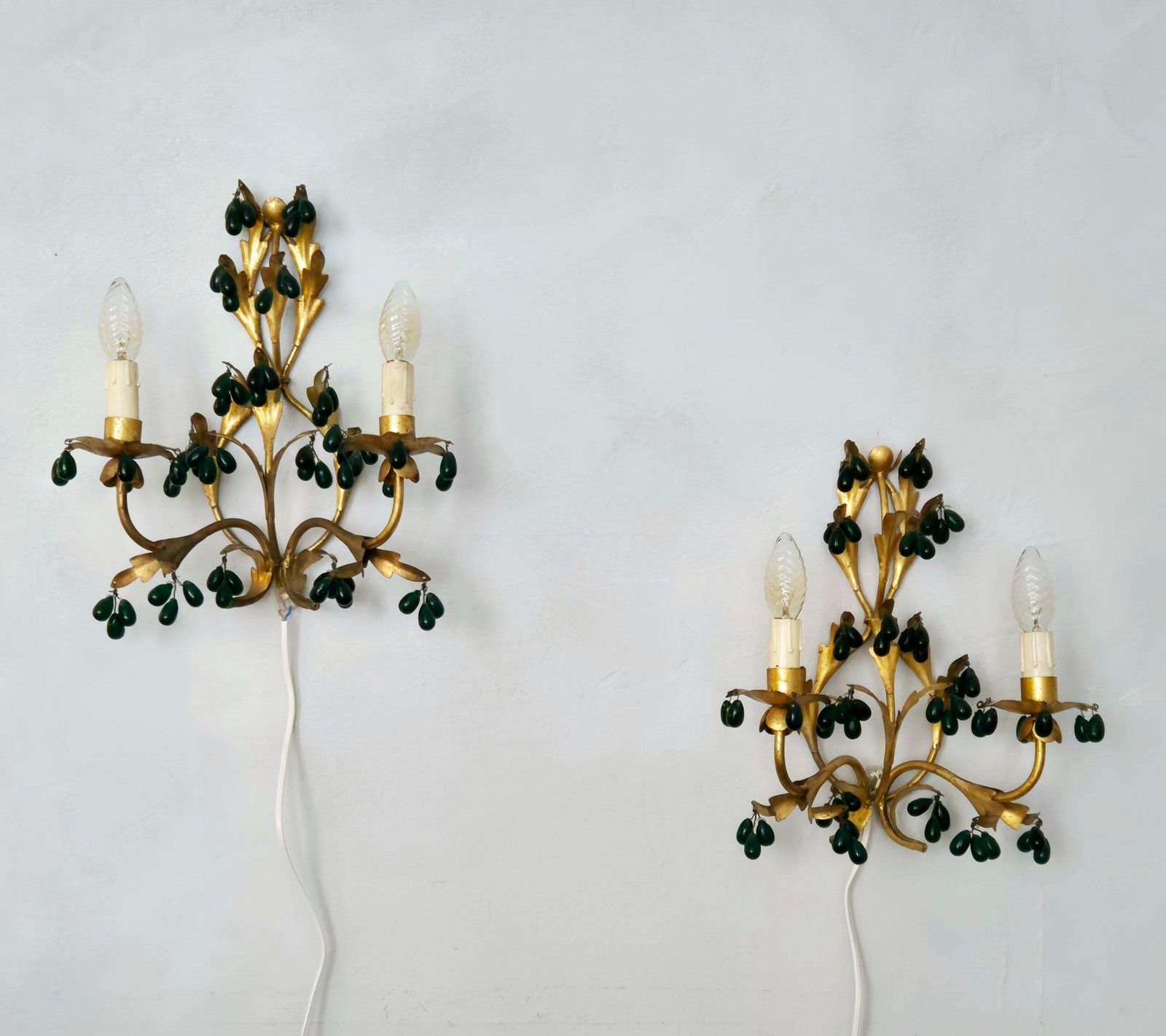 Wall Lights, Gilted Metal With Green Glass Drops, Italien Mid 1900s Regency photo furniture