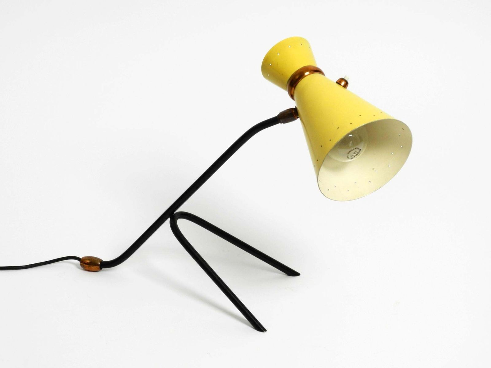 Beautiful Large Mid Century Tripod Table Lamp With Yellow Diabolo Lampshade photo 1235.0